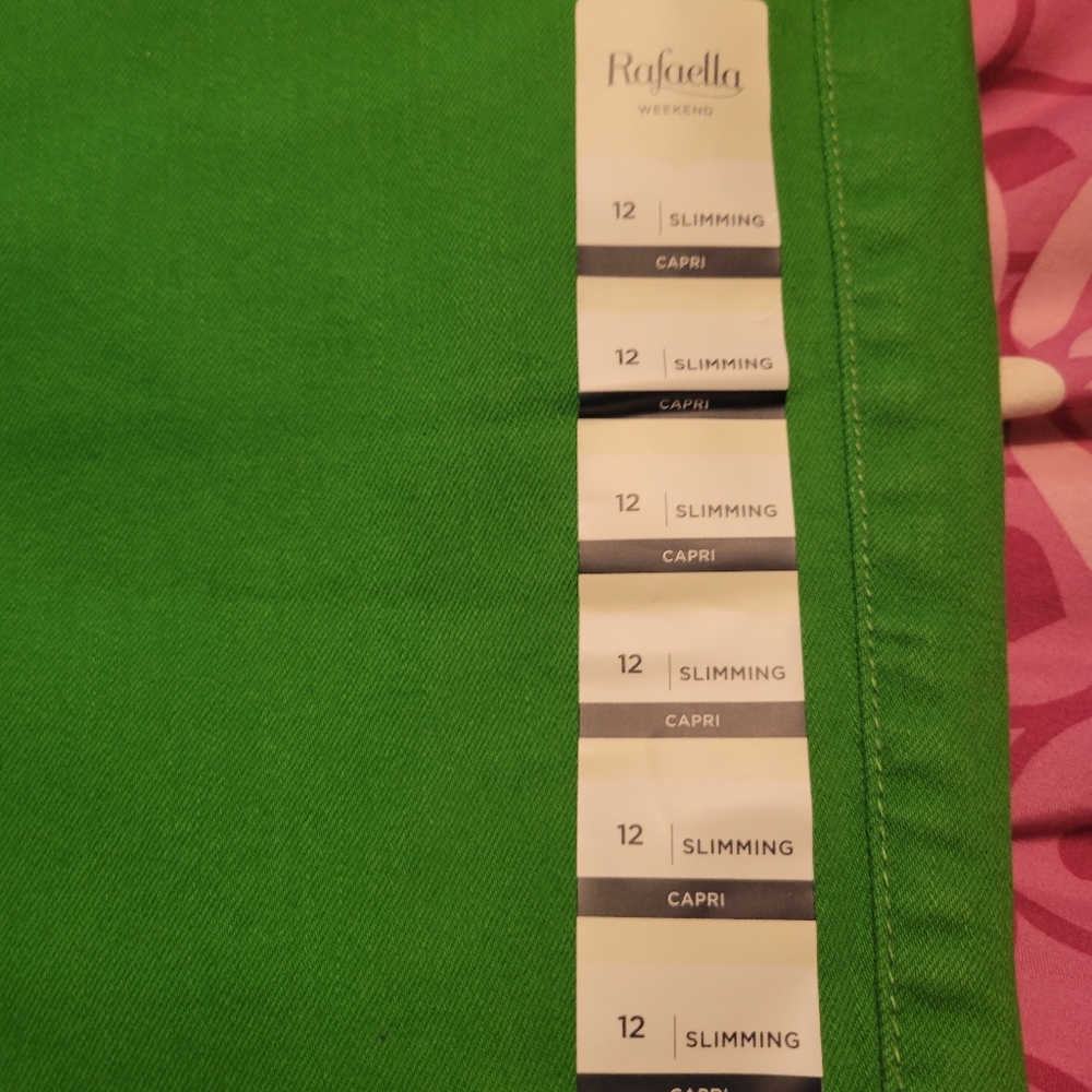 Capri Pants Size 12 Slimming NWT - Picture 6 of 8